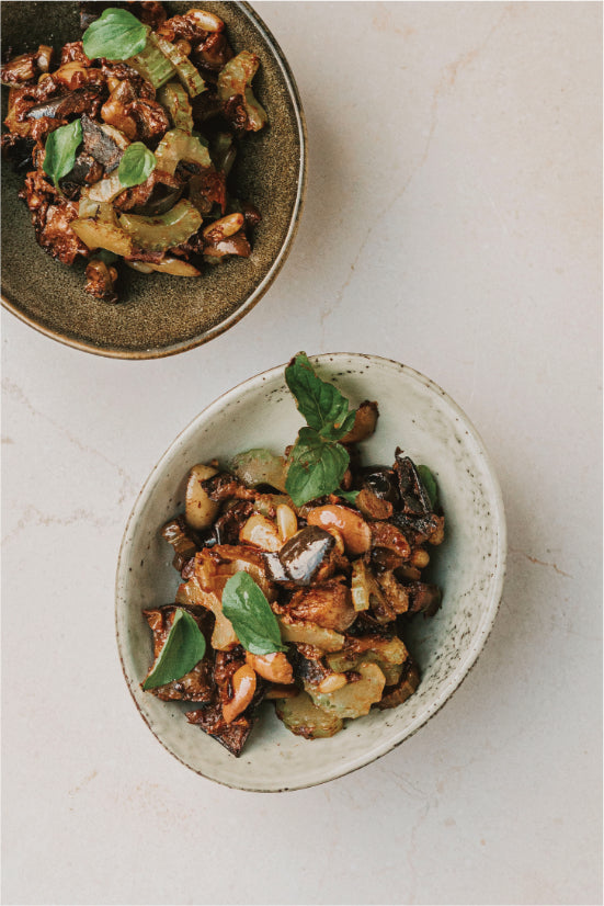 Caponata-Rezept mit Auberginen, Datteln und dunkler Schokolade