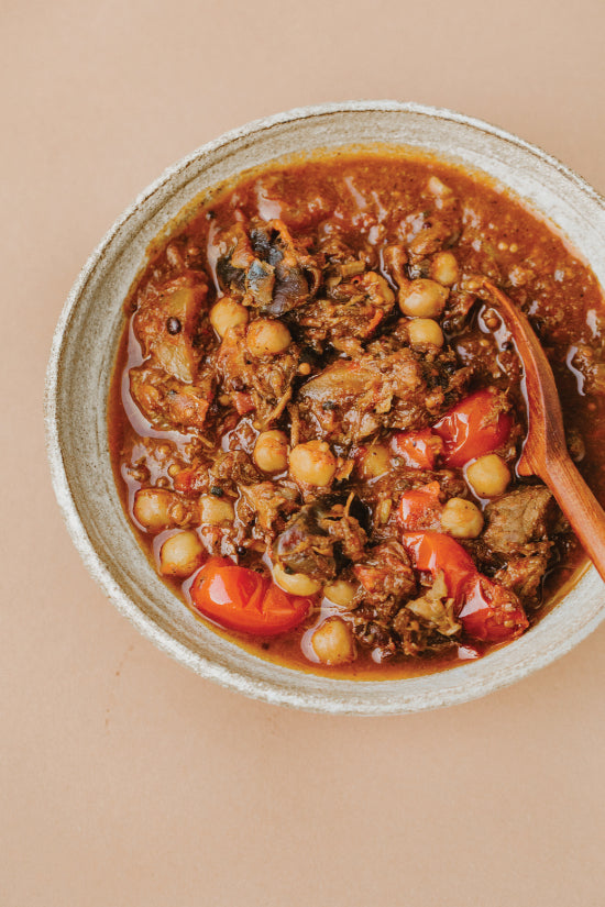 Lammcurry mit Datteln, Datteltomaten und Kichererbsen