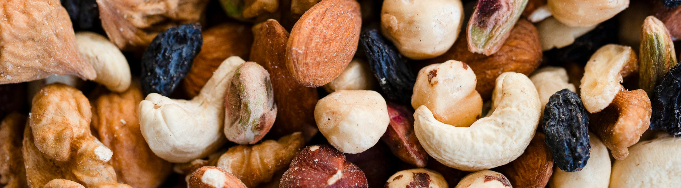 Nüsse und Trockenfrüchte